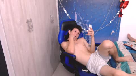 Snapshot of alessandrith104266 chatting on 7, 12, 2024 alessandrith104266 online show from 7, 12, 2024