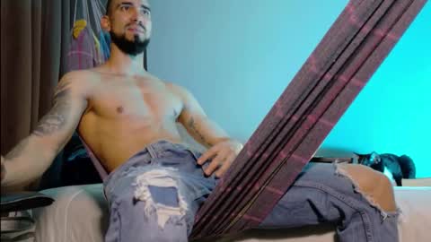 Kciqu3  Independent model online show from 8, 2, 2026