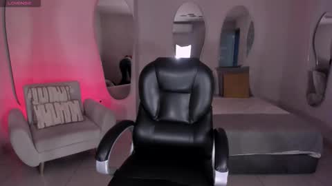 ALESSA ROMERO  online show from 13, 11, 2025