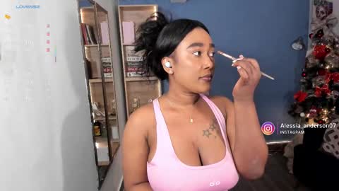 Snapshot of alessia_anderson07 chatting on 3, 12, 2025 Yy online show from 3, 12, 2025