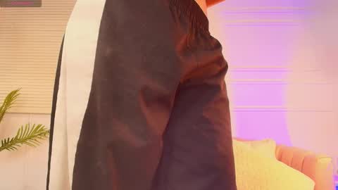 Alejandra  online show from 2, 12, 2025