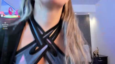 Snapshot of alessia_taylorr chatting on 10, 9, 2025 Alessia Everyday From 0530 to 1430 Col Time online show from 10, 9, 2025