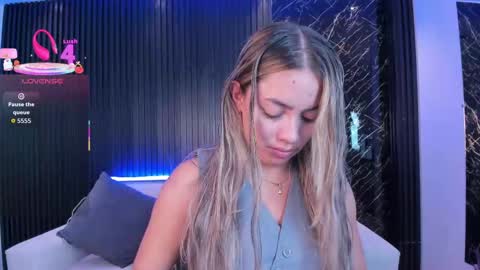 Snapshot of alessia_taylorr chatting on 11, 9, 2025 Alessia Everyday From 0530 to 1430 Col Time online show from 11, 9, 2025