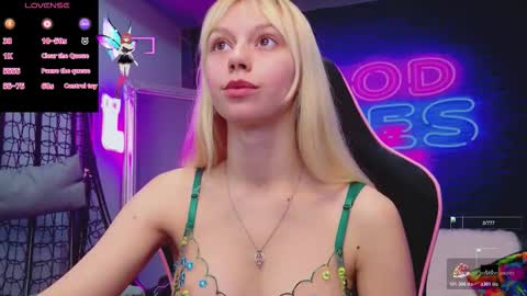 alessiacroft online show from 24, 10, 2025