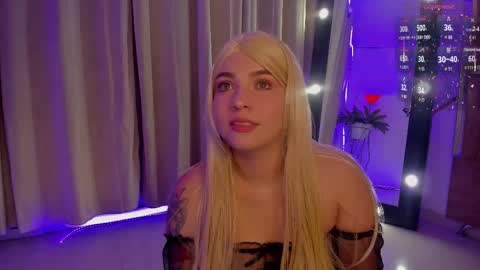 Snapshot of alessiadouce chatting on 4, 11, 2025 Alessia online show from 4, 11, 2025