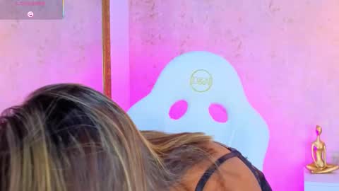 Snapshot of alessialondon chatting on 13, 11, 2025 Alessia online show from 13, 11, 2025