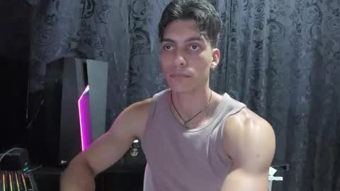 Snapshot of alessio_vale chatting on 1, 4, 2026 alessio Vale online show from 1, 4, 2026