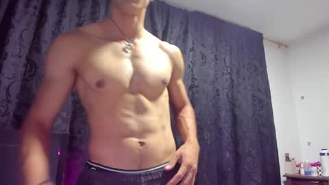 Snapshot of alessio_vale chatting on 7, 4, 2026 alessio Vale online show from 7, 4, 2026