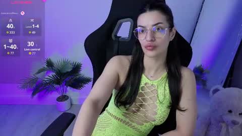 Snapshot of alessyaaa chatting on 19, 7, 2026 Ale online show from 19, 7, 2026