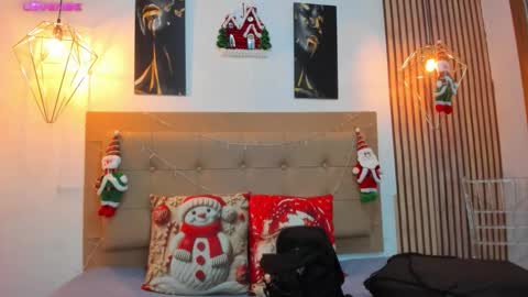 Aleszia online show from 3, 12, 2025