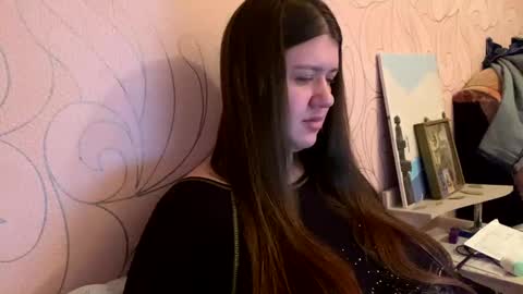 Aletta Oushen online show from 8, 2, 2025