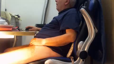 alex47100 online show from 4, 2, 2025