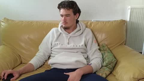 Alex83530 online show from 27, 2, 2025