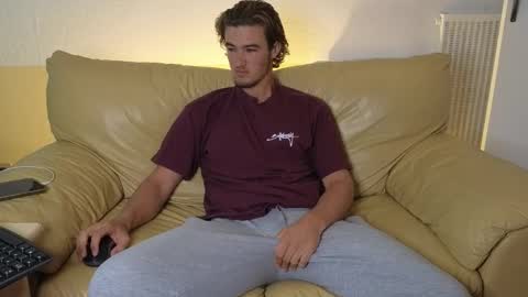 Alex83530 online show from 21, 10, 2025