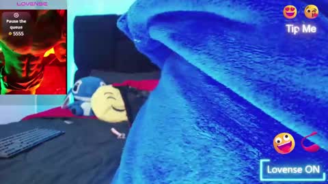 Snapshot of alex_charol chatting on 8, 1, 2025 charol online show from 8, 1, 2025