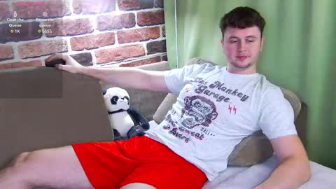 Snapshot of alex_onelove chatting on 12, 11, 2025 Alex online show from 12, 11, 2025