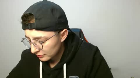 Snapshot of alex_parker07 chatting on 27, 9, 2025 Alex Parker online show from 27, 9, 2025