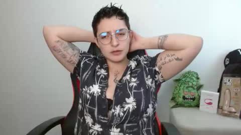 Snapshot of alex_parker07 chatting on 28, 10, 2025 Alex Parker online show from 28, 10, 2025