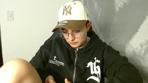 Snapshot of alex_parker07 chatting on 17, 12, 2025 Alex Parker online show from 17, 12, 2025