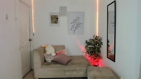 Snapshot of alex_saeli chatting on 2, 2, 2025 alexis online show from 2, 2, 2025