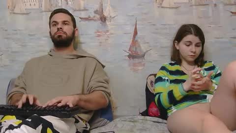 Snapshot of alex_sarah_sex chatting on 15, 12, 2025 Alex and Sarah online show from 15, 12, 2025