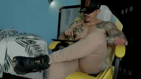 Snapshot of alex_sthorm chatting on 2, 10, 2025 alex_sthorm online show from 2, 10, 2025