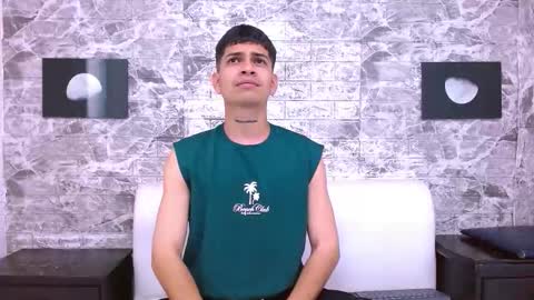 Snapshot of alex_vanz chatting on 15, 12, 2025 Alex Vanz online show from 15, 12, 2025