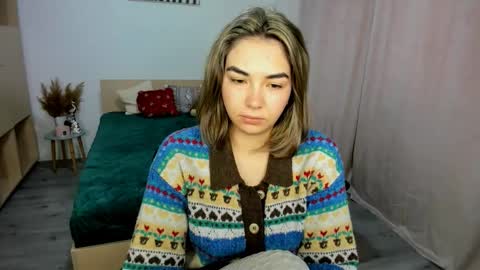 Snapshot of alexa_dolly chatting on 19, 12, 2025 Alexa online show from 19, 12, 2025