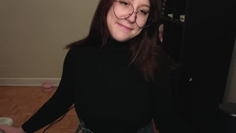 dont be afraid to click social media link its  working  just click on that  online show from 25, 12, 2024