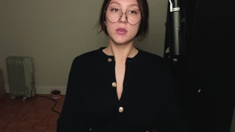 dont be afraid to click social media link its  working  just click on that  online show from 28, 12, 2024