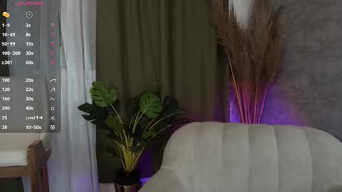 Snapshot of alexa_foxx27 chatting on 28, 11, 2025 alexa_foxx27 online show from 28, 11, 2025