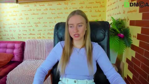 Snapshot of alexa_glory chatting on 14, 11, 2025 Alexa online show from 14, 11, 2025