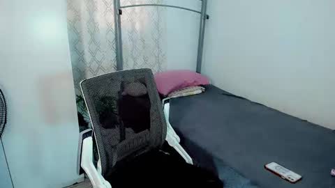 ALEXA    -    DONT FORGET TO FOLLOW AND RATE ME THUMBS UP online show from 6, 1, 2025