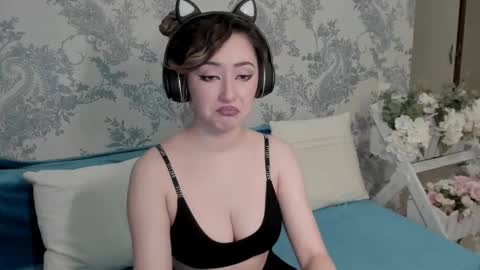 AlexaJang online show from 26, 2, 2025