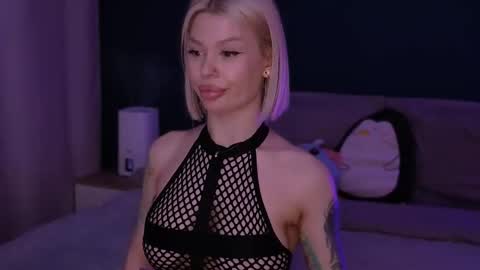 Snapshot of alexamason chatting on 6, 3, 2025 Alexa Mason online show from 6, 3, 2025