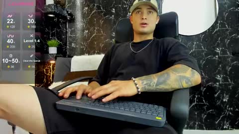 Snapshot of alexander_ferre chatting on 8, 10, 2025 Alexander online show from 8, 10, 2025