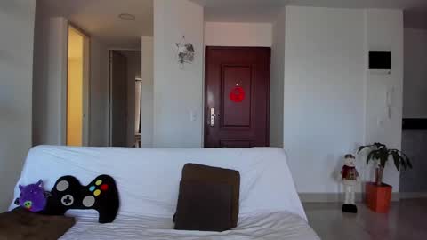 Onlyfansalexmartinezwb  Instagram alexwbmartinez  Twitter martinezcb937 online show from 18, 12, 2024