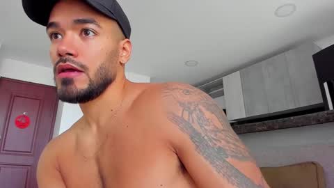 Onlyfansalexmartinezwb  Instagram alexwbmartinez  Twitter martinezcb937 online show from 31, 12, 2024