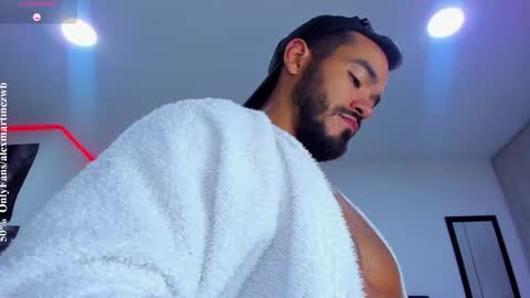 Onlyfansalexmartinezwb  Instagram alexwbmartinez  Twitter martinezcb937 online show from 15, 1, 2026