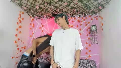 chicos hot online show from 1, 12, 2025