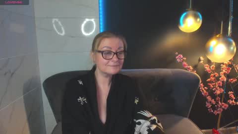 Snapshot of alexandra_kind chatting on 19, 12, 2024 Alexandra online show from 19, 12, 2024