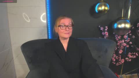 Snapshot of alexandra_kind chatting on 12, 1, 2025 Alexandra online show from 12, 1, 2025