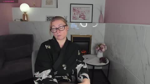 Snapshot of alexandra_kind chatting on 14, 1, 2025 Alexandra online show from 14, 1, 2025