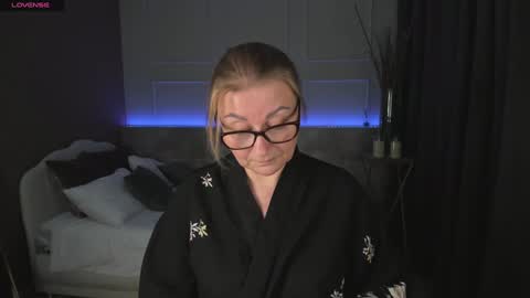 Snapshot of alexandra_kind chatting on 24, 1, 2025 Alexandra online show from 24, 1, 2025