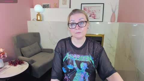 Snapshot of alexandra_kind chatting on 27, 2, 2025 Alexandra online show from 27, 2, 2025