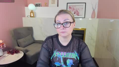 Snapshot of alexandra_kind chatting on 27, 2, 2025 Alexandra online show from 27, 2, 2025