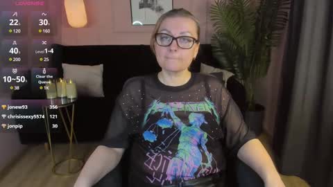 Snapshot of alexandra_kind chatting on 12, 3, 2025 Alexandra online show from 12, 3, 2025