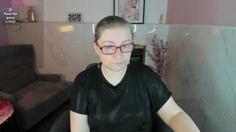 Alexandra online show from 10, 4, 2026