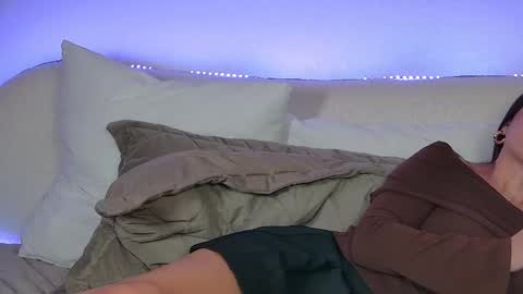 AlexandraBloom online show from 19, 2, 2025