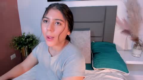 Snapshot of alexandracruzzz chatting on 1, 7, 2026 Alexandra Cruz online show from 1, 7, 2026